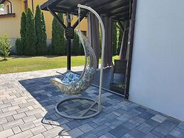 Green Wood Residence