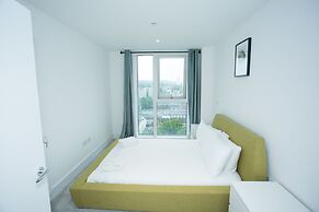 High view 2 Bedroom apt - Woolwich