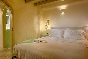 The A Collection, Oia by K&K