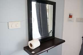 Chaiyai River Front Hotel