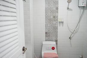 Chaiyai River Front Hotel