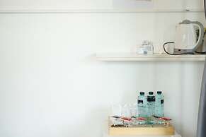 Chaiyai River Front Hotel