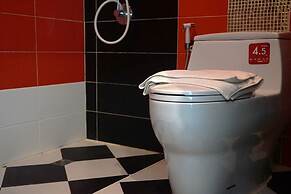 Chaiyai River Front Hotel