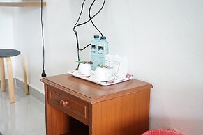 Chaiyai River Front Hotel