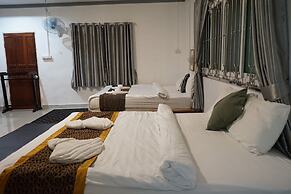 Chaiyai River Front Hotel