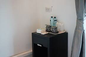 Chaiyai River Front Hotel