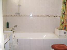 Stylish 4 Bedrooms Villa Ref 1081