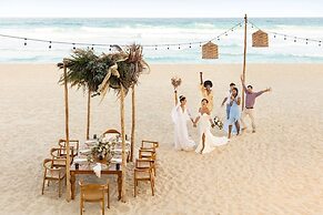 Hilton Cancun Mar Caribe All-Inclusive Resort