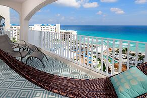 Hilton Cancun Mar Caribe All-Inclusive Resort