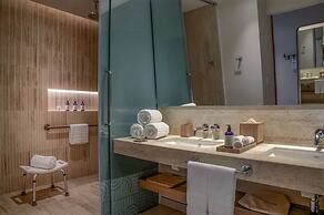 Hilton Cancun Mar Caribe All-Inclusive Resort