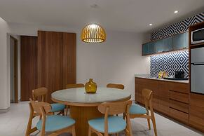 Hilton Cancun Mar Caribe All-Inclusive Resort