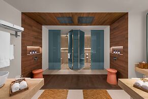 Hilton Cancun Mar Caribe All-Inclusive Resort