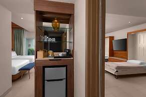 Hilton Cancun Mar Caribe All-Inclusive Resort