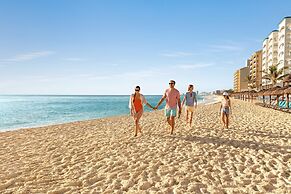 Hilton Cancun Mar Caribe All-Inclusive Resort