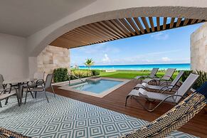 Hilton Cancun Mar Caribe All-Inclusive Resort