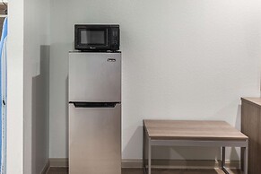 Super 8 by Wyndham Humble/Fallcreek/Houston