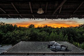 Radhoo Tulum