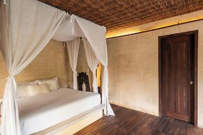 Radhoo Tulum