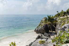 Radhoo Tulum