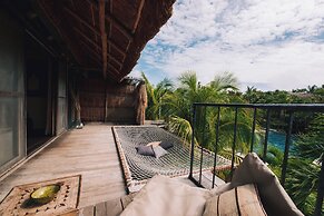 Radhoo Tulum