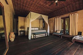 Radhoo Tulum