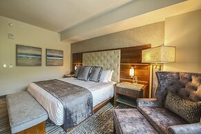 Legacy Resort Hotel & Spa