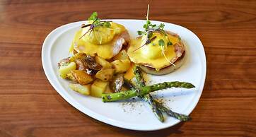 Legacy Resort Hotel & Spa