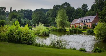 Lloyds Meadow Glamping Delamere Chester