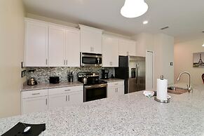 Full Moon Lagoon by VillaDirect