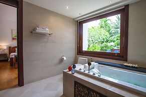 Baan Pinya Balinese Style Aonang Pool Villa