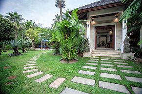 Baan Pinya Balinese Style Aonang Pool Villa