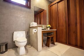 Baan Pinya Balinese Style Aonang Pool Villa