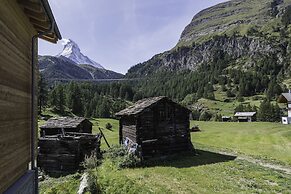 Apartment in Chalet Pizzo Fiamma