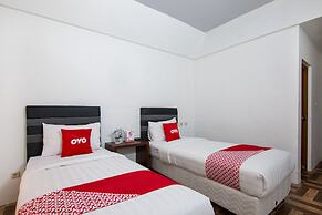 OYO 1812 Dg Inn