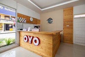 OYO 1812 Dg Inn