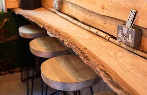 James Place @ Pontmorlais