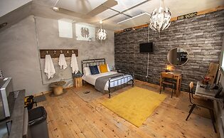 James Place @ Pontmorlais