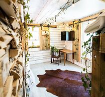 James Place @ Pontmorlais