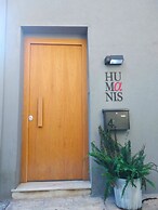 Elegant and Airy Apartment One Stop from City Center by VillaRentalsgr