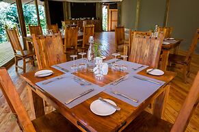 Mara Treetops Luxury Camp