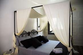 Community Rooms & Wine