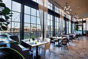 Hotel Vin, Autograph Collection