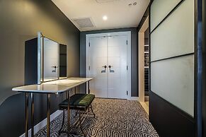 Hotel Vin, Autograph Collection