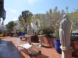 Cozy Marina PentHouse  Ref T32401