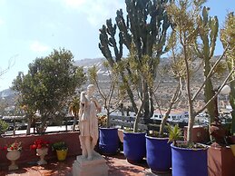 Cozy Marina PentHouse  Ref T32401