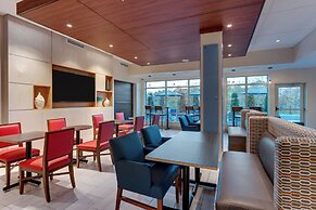Holiday Inn Express & Suites Middletown - Goshen by IHG