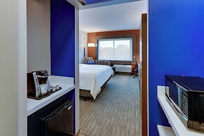 Holiday Inn Express & Suites Middletown - Goshen by IHG