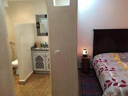 Beach side 3 Bedrooms Riad  Ref 1092