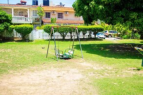 Centrally located Oakland Guest Apartment I