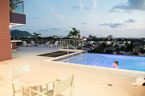 20 South Kingston Luxury Apartment